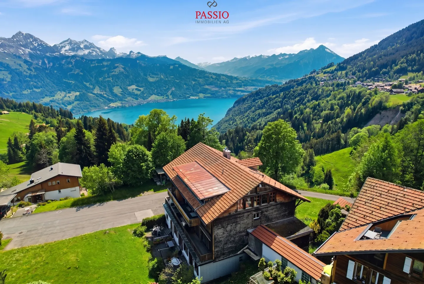 Wohnen über dem Thunersee – 5.5-Zimmerwohnung mit traumhafter Aussicht - Photo 3 of 34