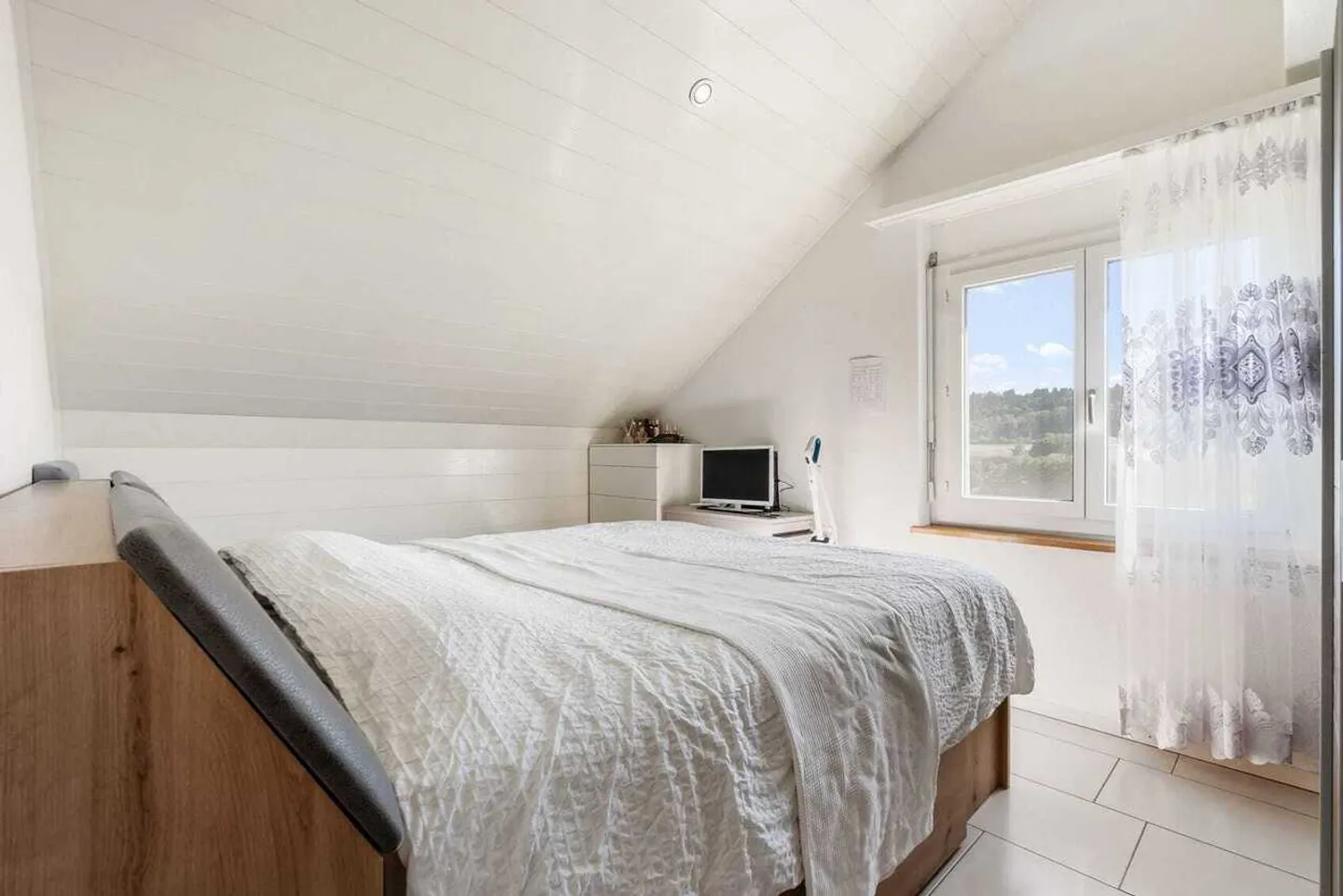 Appartamento luminoso di 3,5 locali con vista montagna a Pieterlen in vendita - Foto 6 di 13