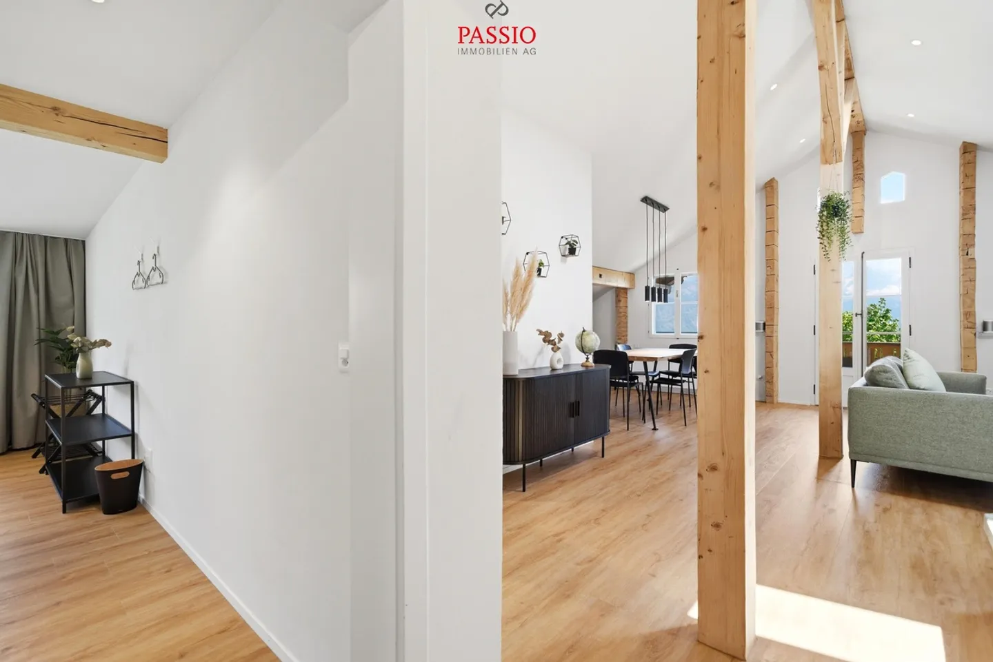 Wohnen über dem Thunersee – 5.5-Zimmerwohnung mit traumhafter Aussicht - Photo 18 of 34