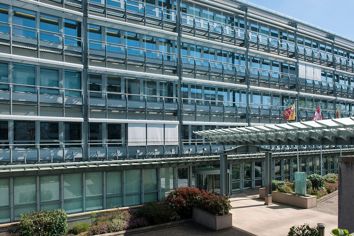 Place ouverte 1 pièce - Photo 2 sur 7