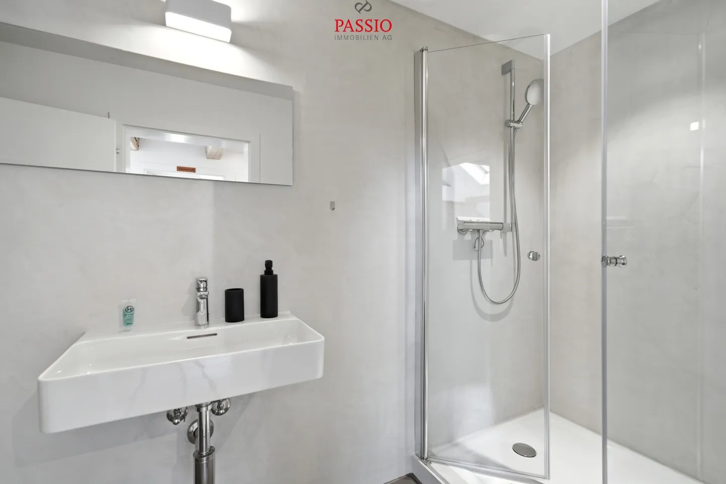 Wohnen über dem Thunersee – 5.5-Zimmerwohnung mit traumhafter Aussicht - Photo 24 of 34