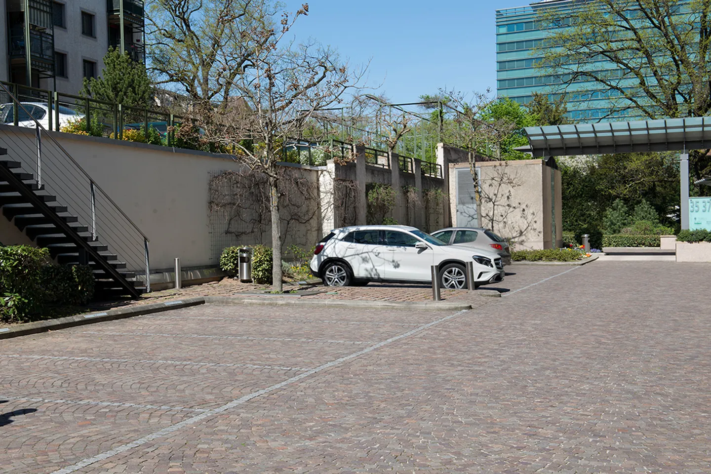 Place ouverte 1 pièce - Photo 4 sur 7