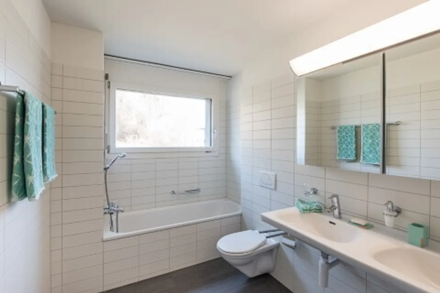 Appartement lumineux et moderne avec un très grand balcon de 30,9 m2 - Photo 12 sur 13