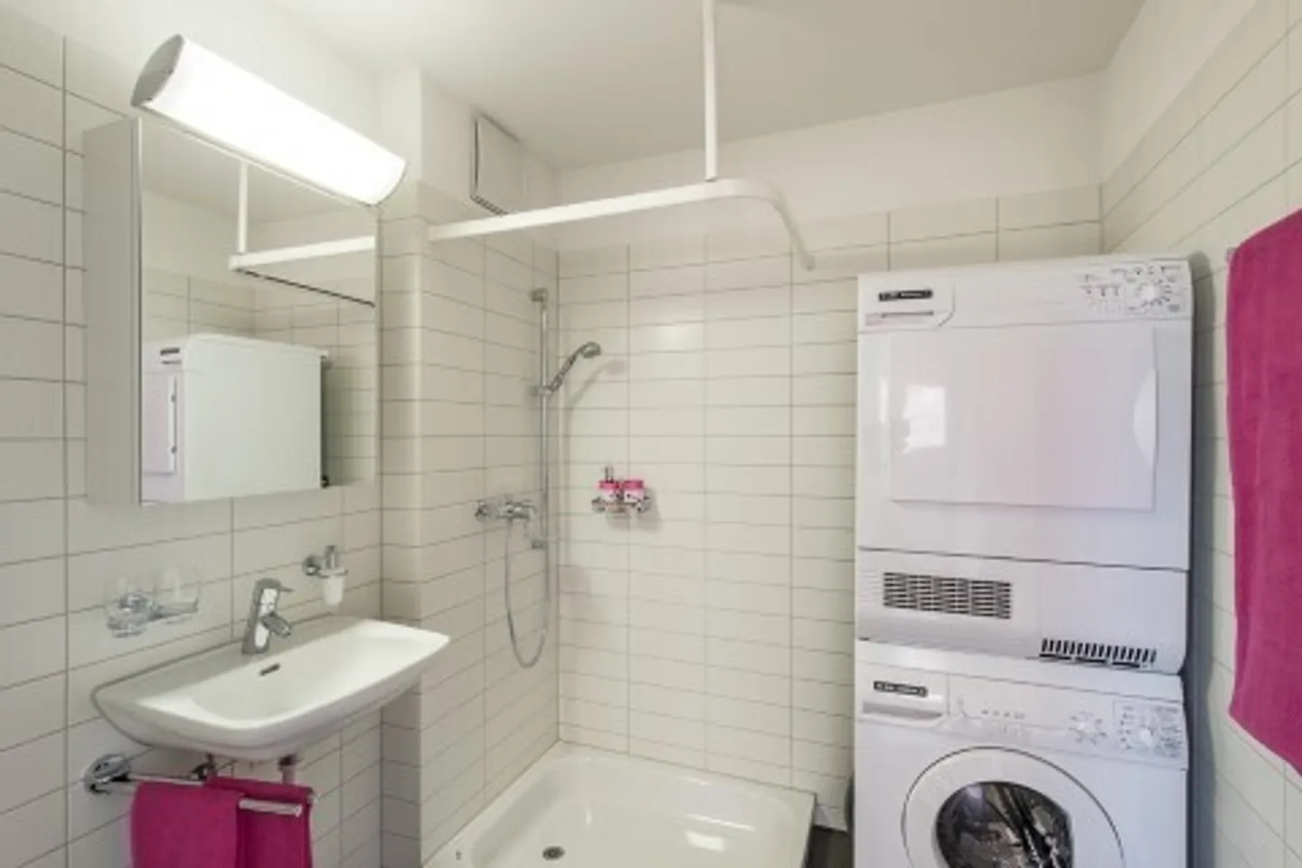Appartement lumineux et moderne avec un très grand balcon de 30,9 m2 - Photo 13 sur 13
