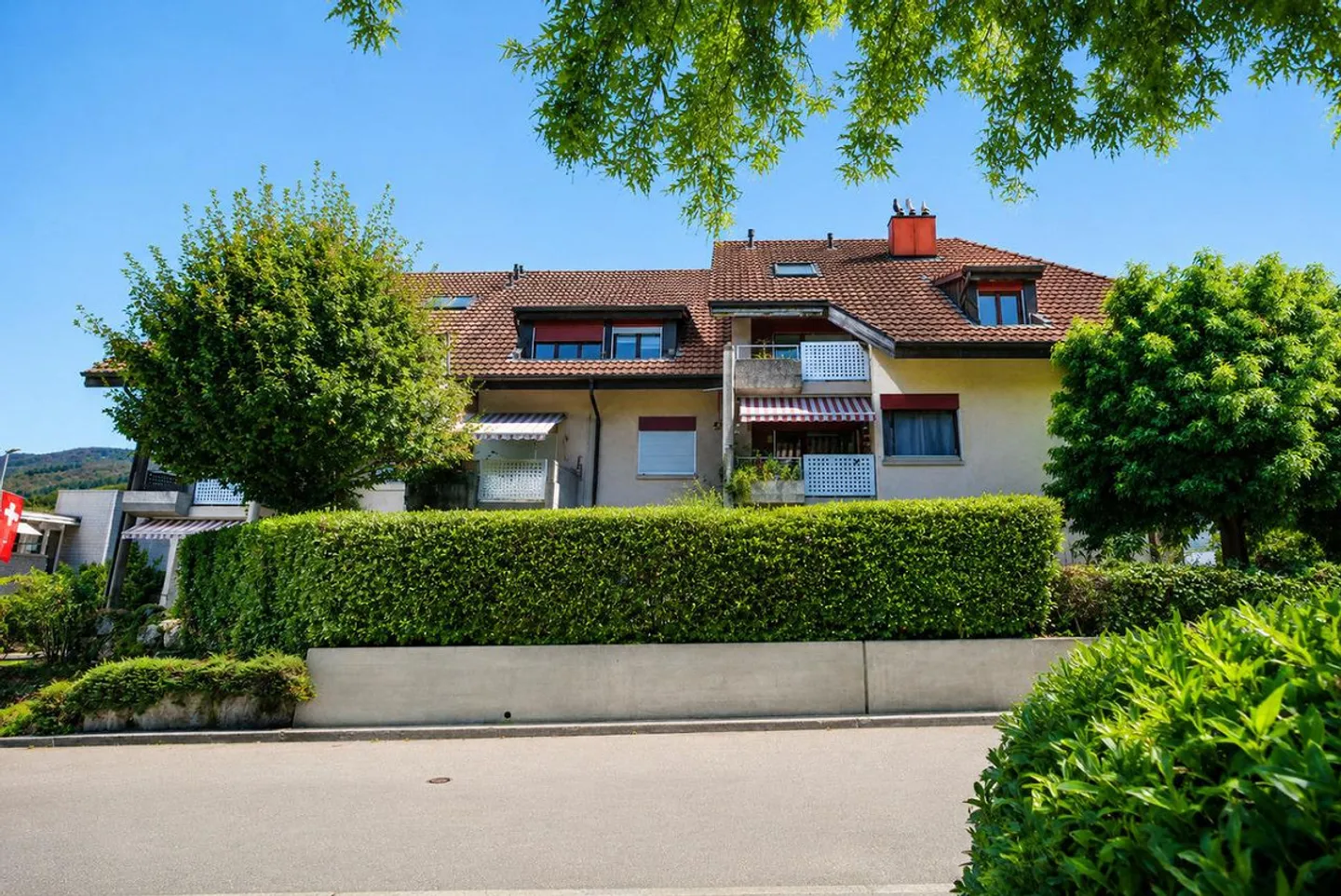 6,5 Zi. Duplex Wohnung mit viel Raum - Foto 2 di 10