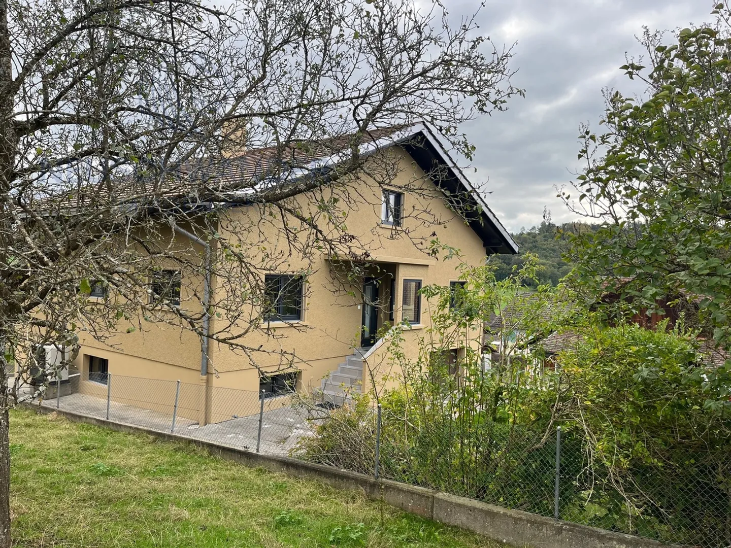 Quartiere tranquillo, vicino alla natura per questa casa ristrutturata. - Foto 2 di 17