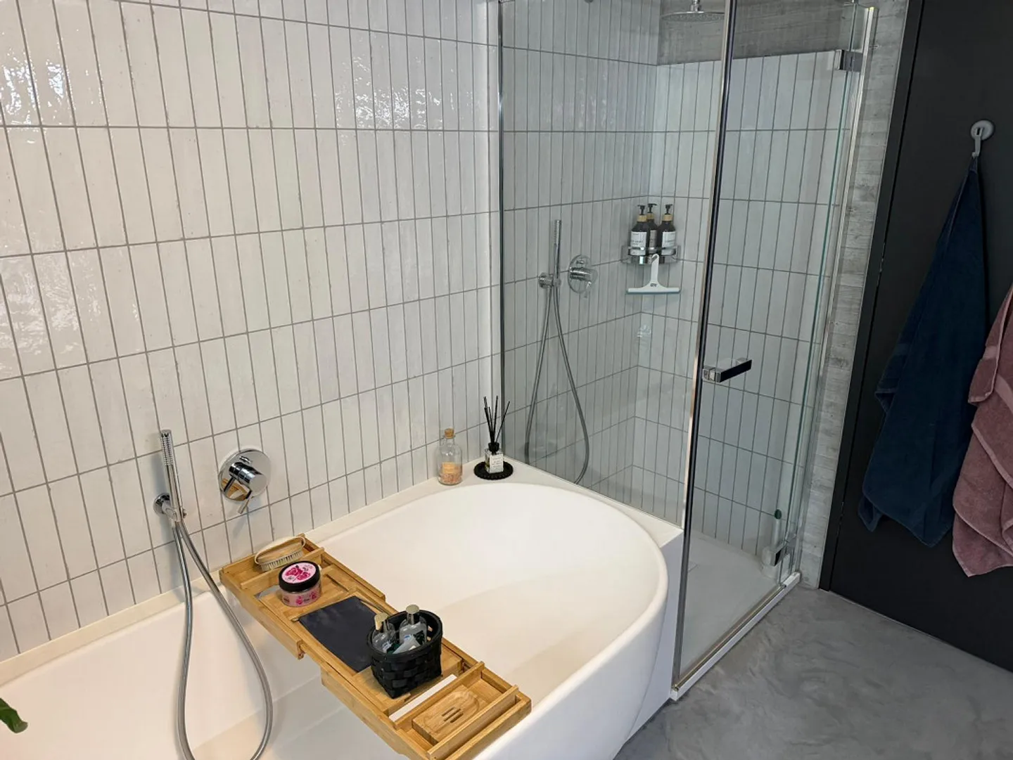 Modern single-family house in Torre with garden and garage - Photo 5 of 7