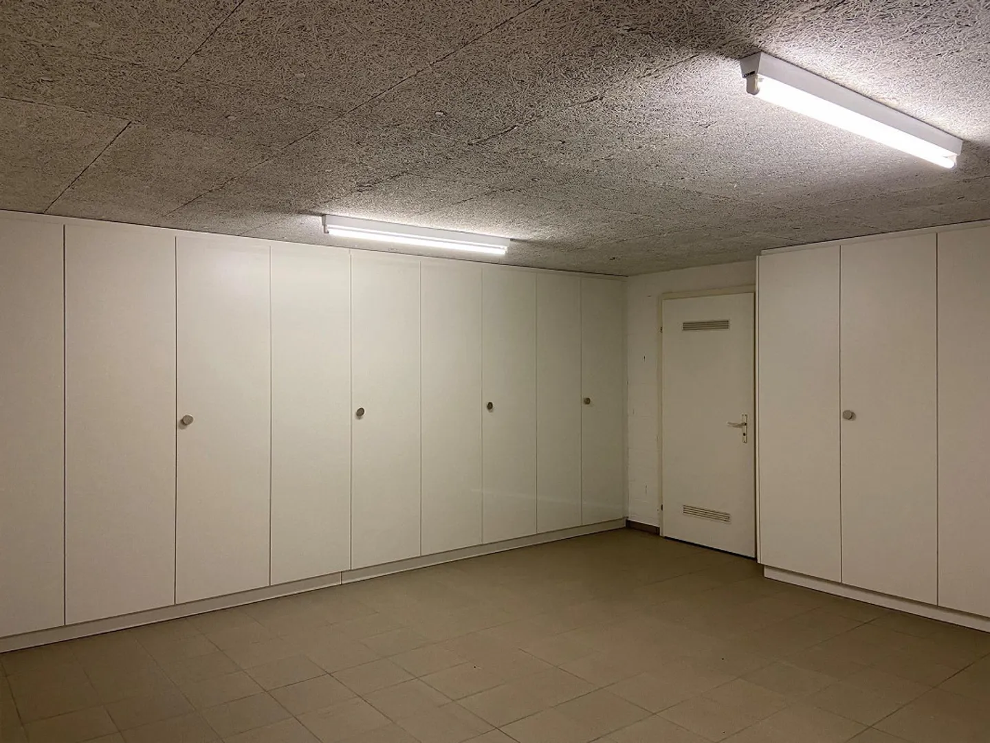 Archive / Salle de stockage à Wiesendangen - Photo 2 sur 4