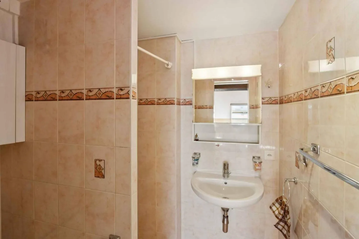 2.5 Room Apartment - Photo 6 of 12