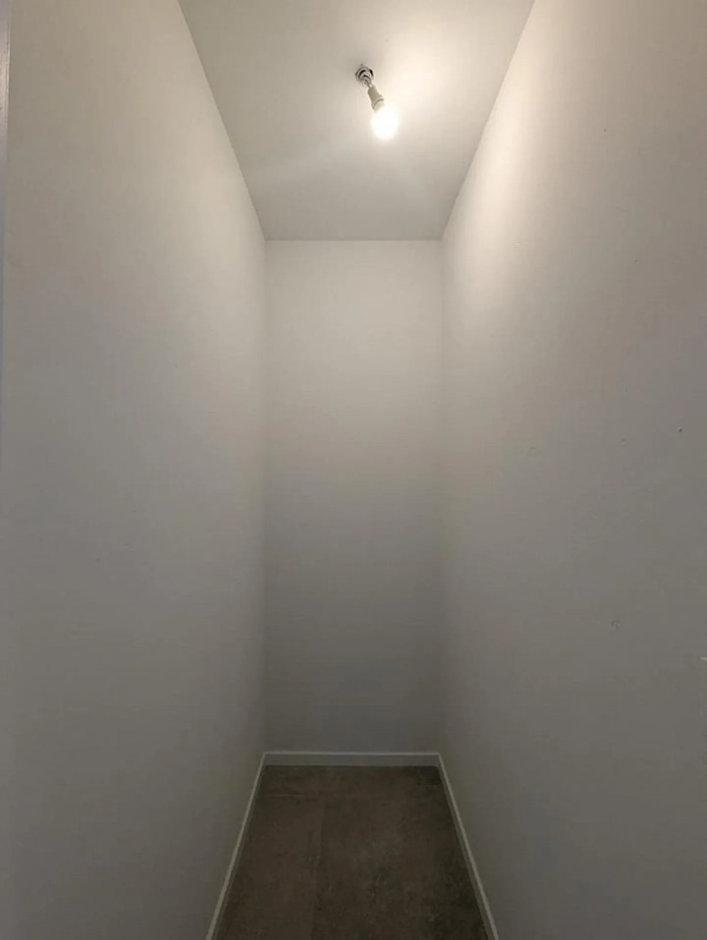 Bright renovated 4-room apartment on the 7th floor / Rent campaign - Photo 10 of 12