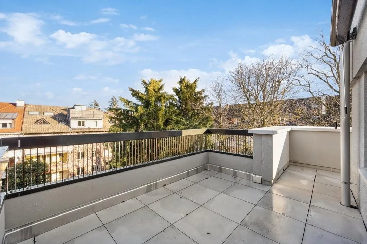 Appartement penthouse exclusif près du Rhin avec terrasse spacieuse - Photo 9 sur 9