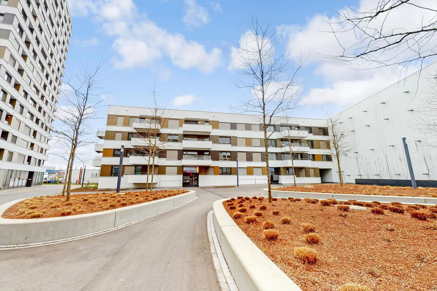 Top modern apartment with "Inhouse" cinema! - Photo 1 of 11