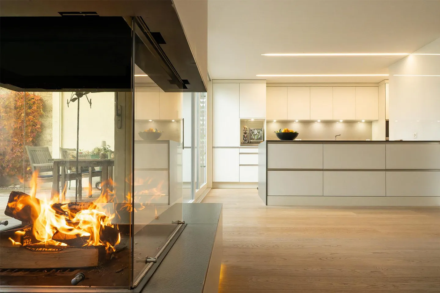 Luxurious 8.5-Room Living Experience with Lake View in Bottighofen - Photo 13 of 26