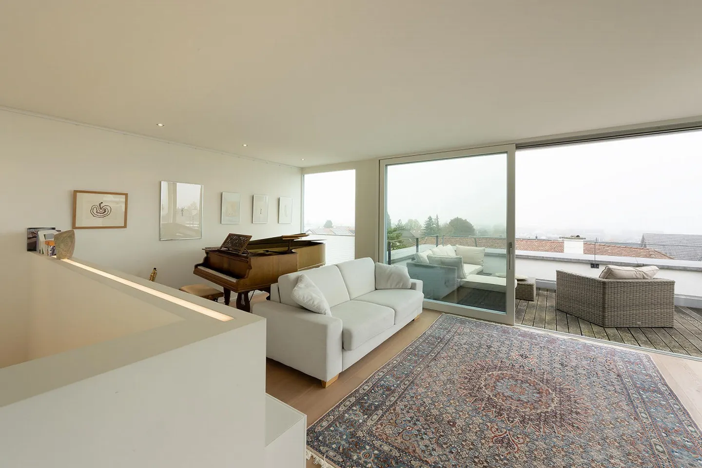 Luxurious 8.5-Room Living Experience with Lake View in Bottighofen - Photo 17 of 26