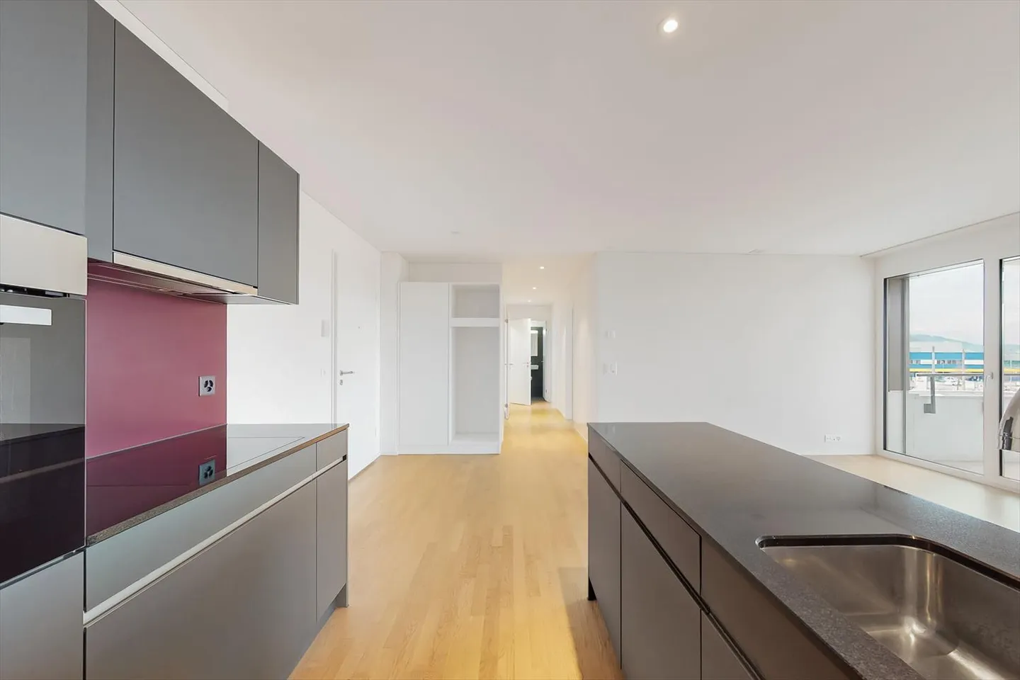 Top modern apartment with "Inhouse" cinema! - Photo 4 of 11