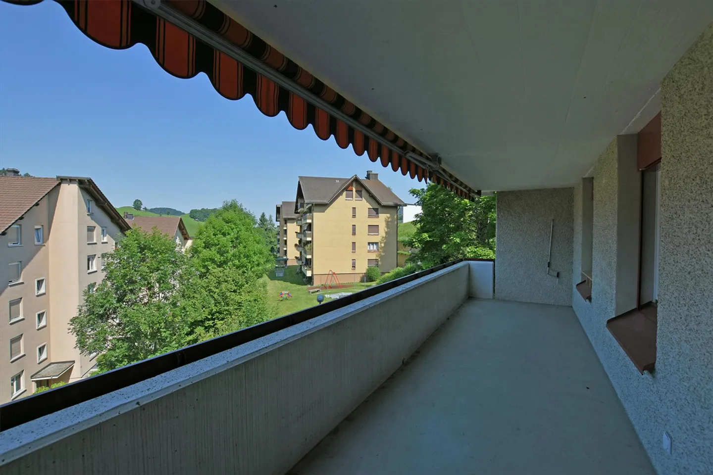 Attraktive 5.5 Zimmer-Wohnung an sonniger Lage zu vermieten - Foto 2 von 9