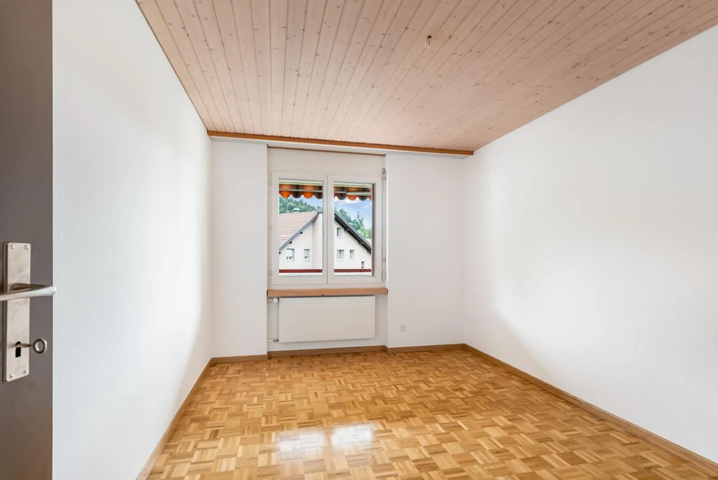 Attraktive 5.5 Zimmer-Wohnung an sonniger Lage zu vermieten - Foto 9 von 9