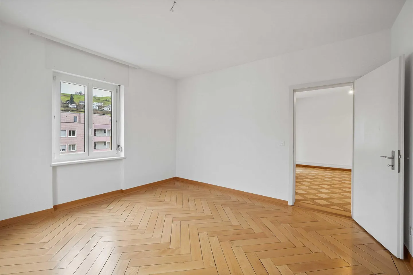 Charmante appartement 4 pièces dans un emplacement central ! - Photo 8 sur 9