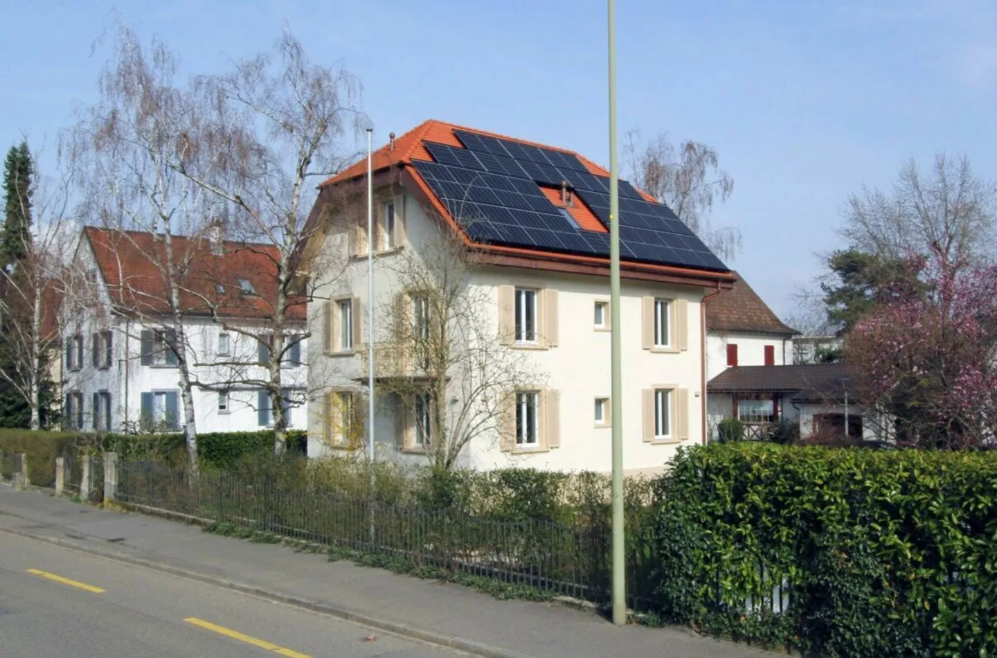 Tout sous un même toit - Photo 1 sur 9