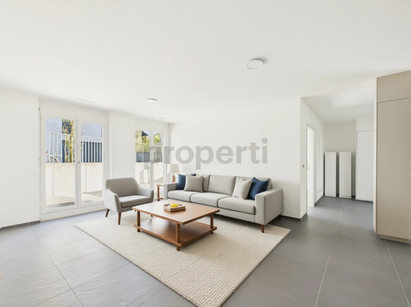 Newly renovated 5.5-room condominium with elevator, Opfikon - Photo 2 of 13