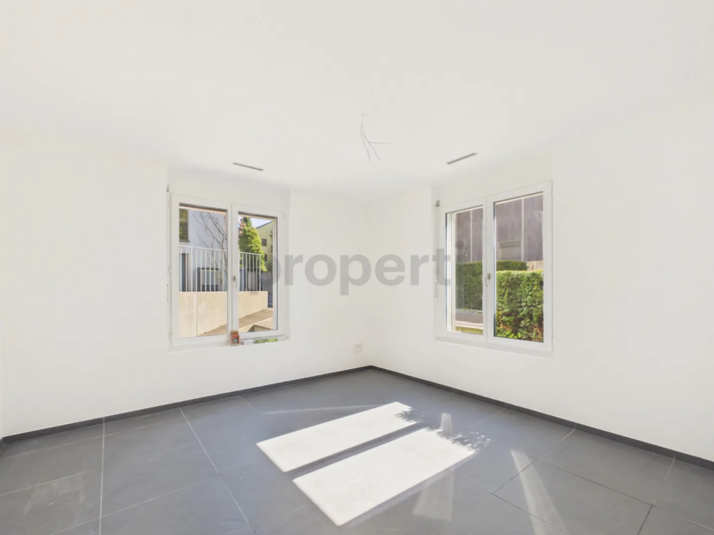 Newly renovated 5.5-room condominium with elevator, Opfikon - Photo 9 of 13