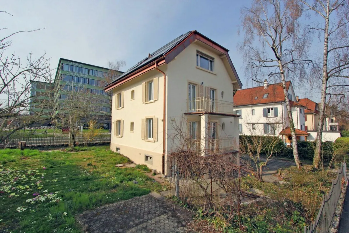 Tout sous un même toit - Photo 7 sur 9