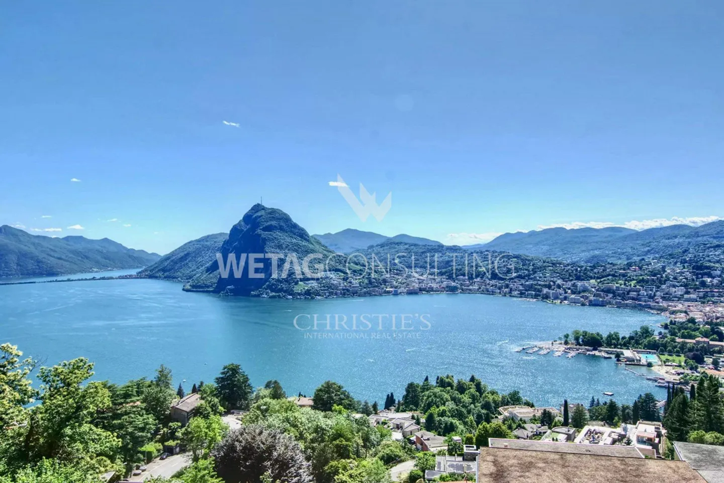 Luxurious Duplex Penthouse in Lugano-Aldesago with stunning views - Photo 2 of 11