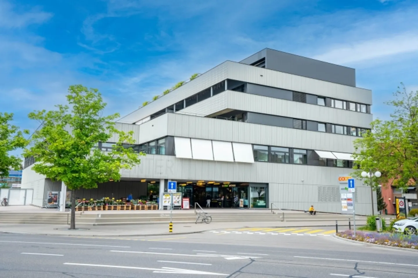 «Zentral gelegene Büro- und Gewerbefläche geeignet auch für Arztpraxen» - Foto 3 von 13