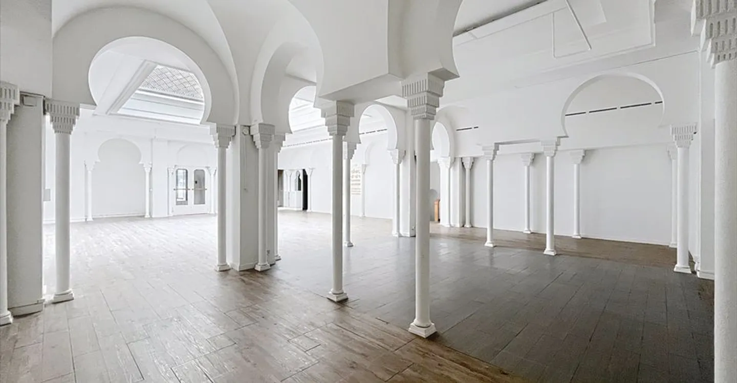 Immeuble mixte à louer - Photo 2 sur 7