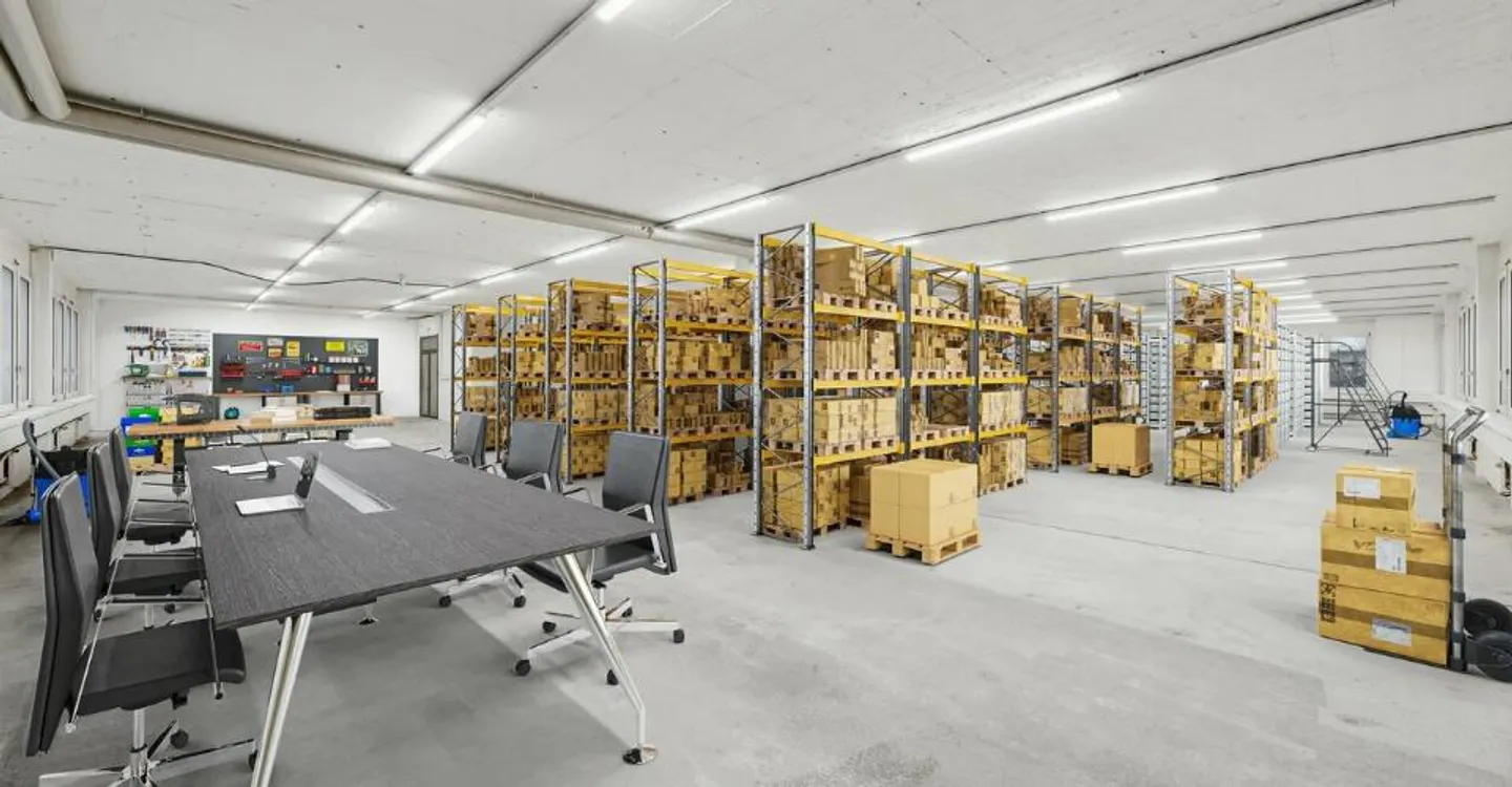Spazio commerciale flessibile direttamente sull'A1 - accessibile, versatile - Foto 1 di 11