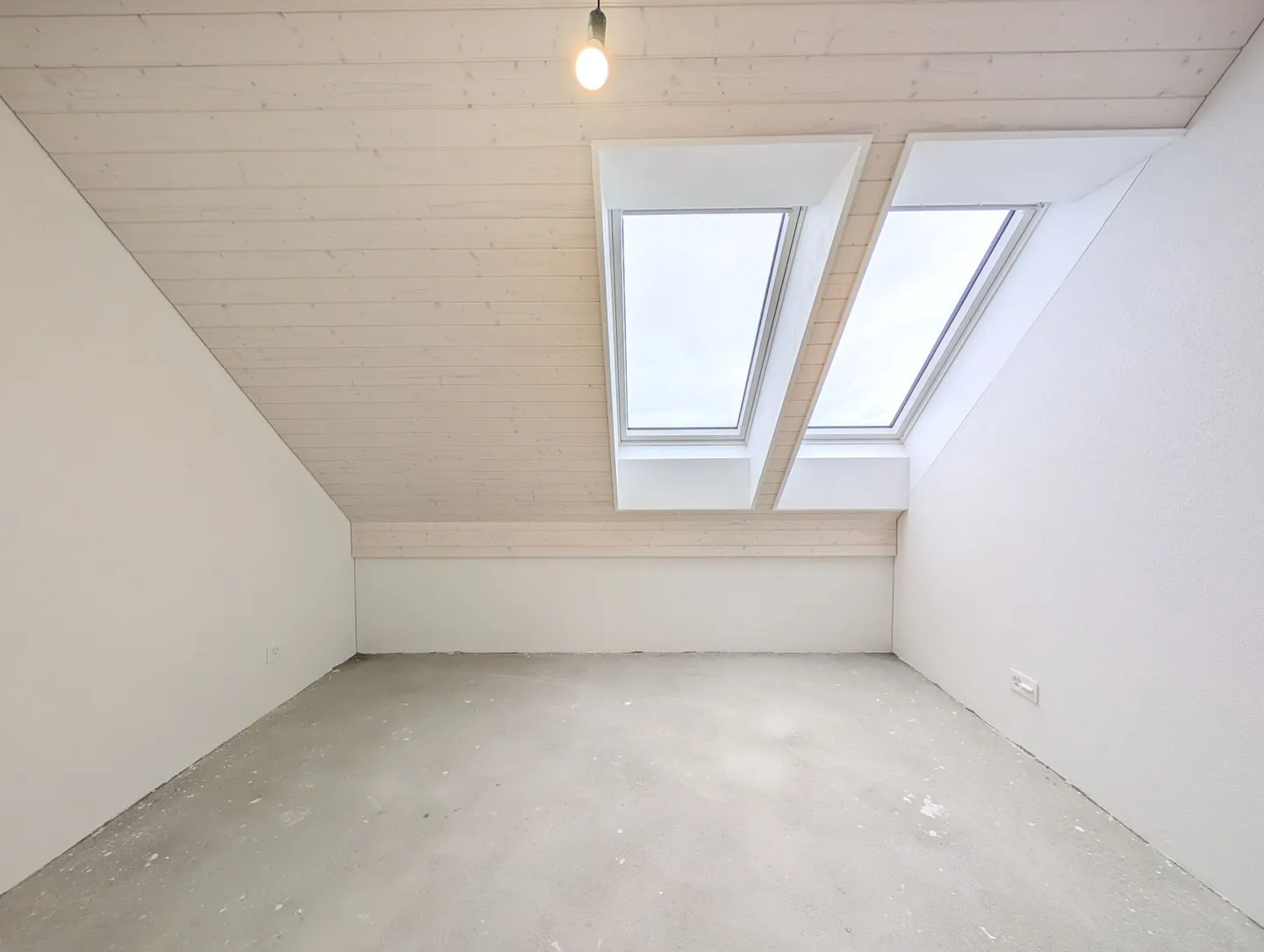 Unobstructed view into the agricultural zone and the Uetliberg guaranteed! - Photo 1 of 9