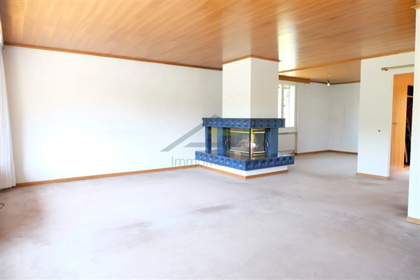 «freistehendes Einfamilienhaus mit grossem Umschwung und Baulandreserve» - Foto 8 von 15