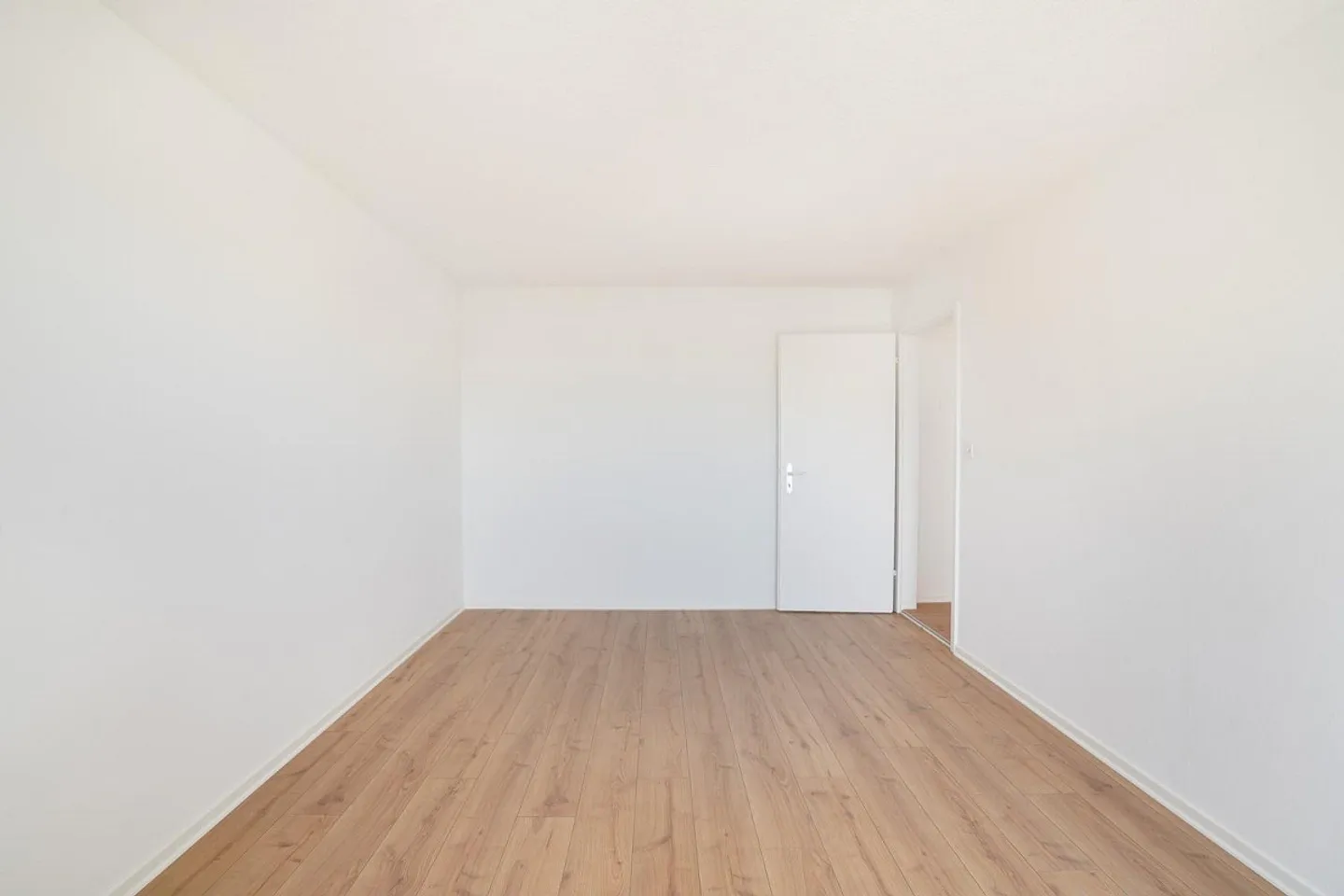 Frischgestrichene 2- Zimmerwohnung in Spreitenbach zu vermieten! - Photo 4 sur 11