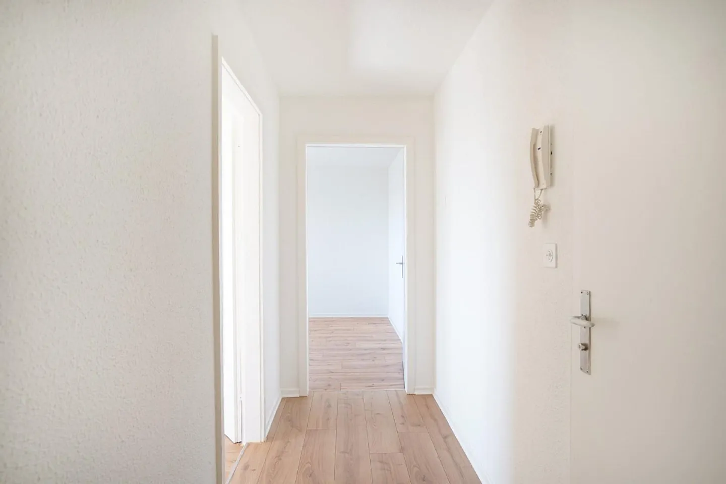 Frischgestrichene 2- Zimmerwohnung in Spreitenbach zu vermieten! - Photo 7 sur 11