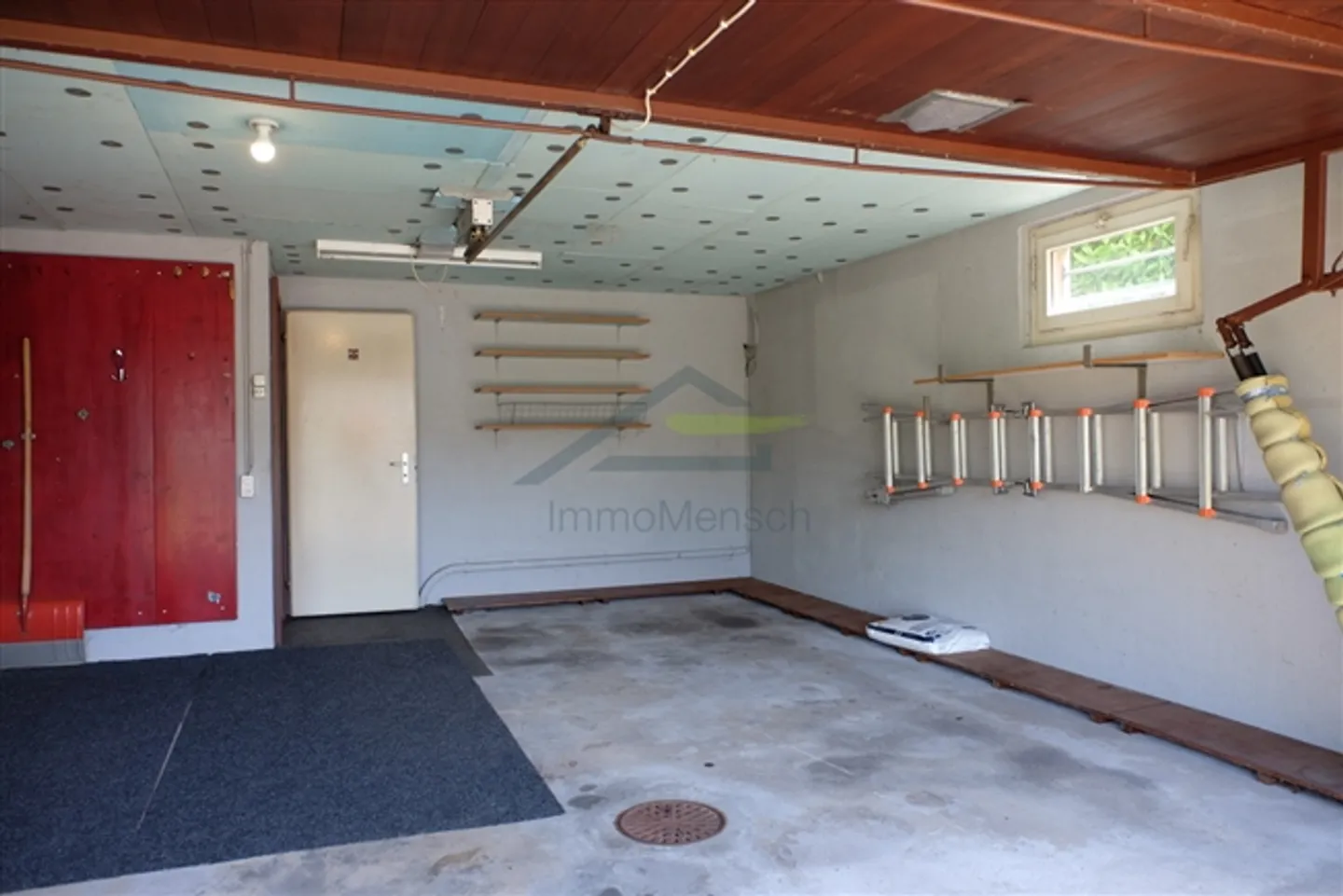 «freistehendes Einfamilienhaus mit grossem Umschwung und Baulandreserve» - Foto 15 von 15