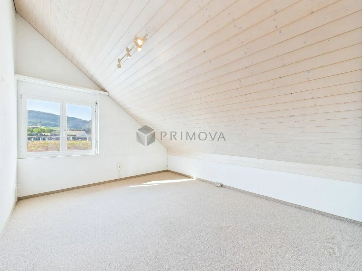 This maisonette exceeds the m² price - not your budget - Photo 9 of 13