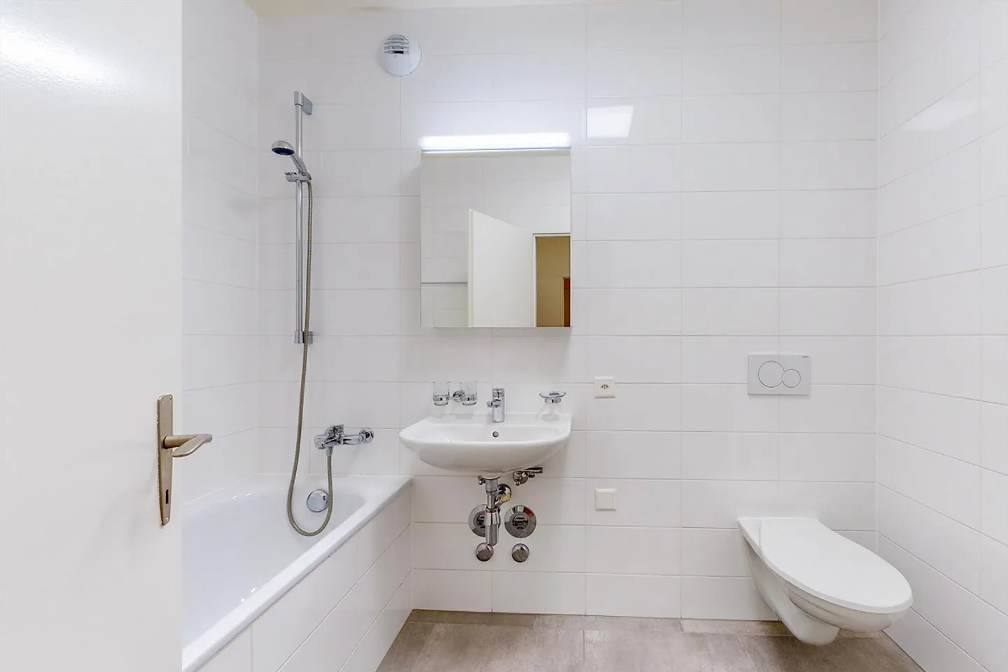 Charmilles District, Suitable for Families - Photo 9 of 9