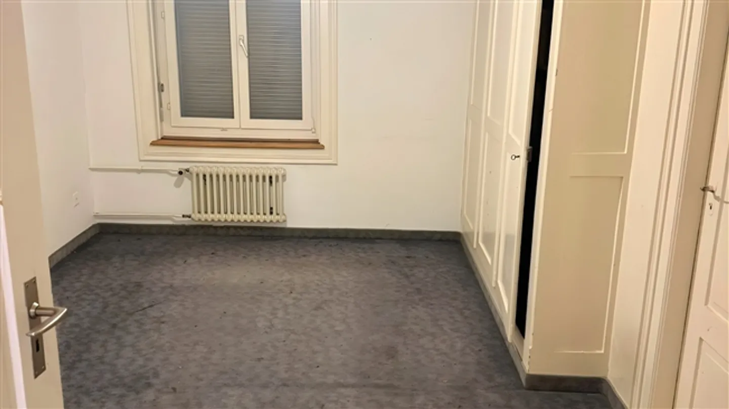 LOCATION INTERIMAIRE SOLUTION DE VIE OU DE BUREAU FLEXIBLE À ZURICH ALTSTETTEN - Photo 13 sur 17