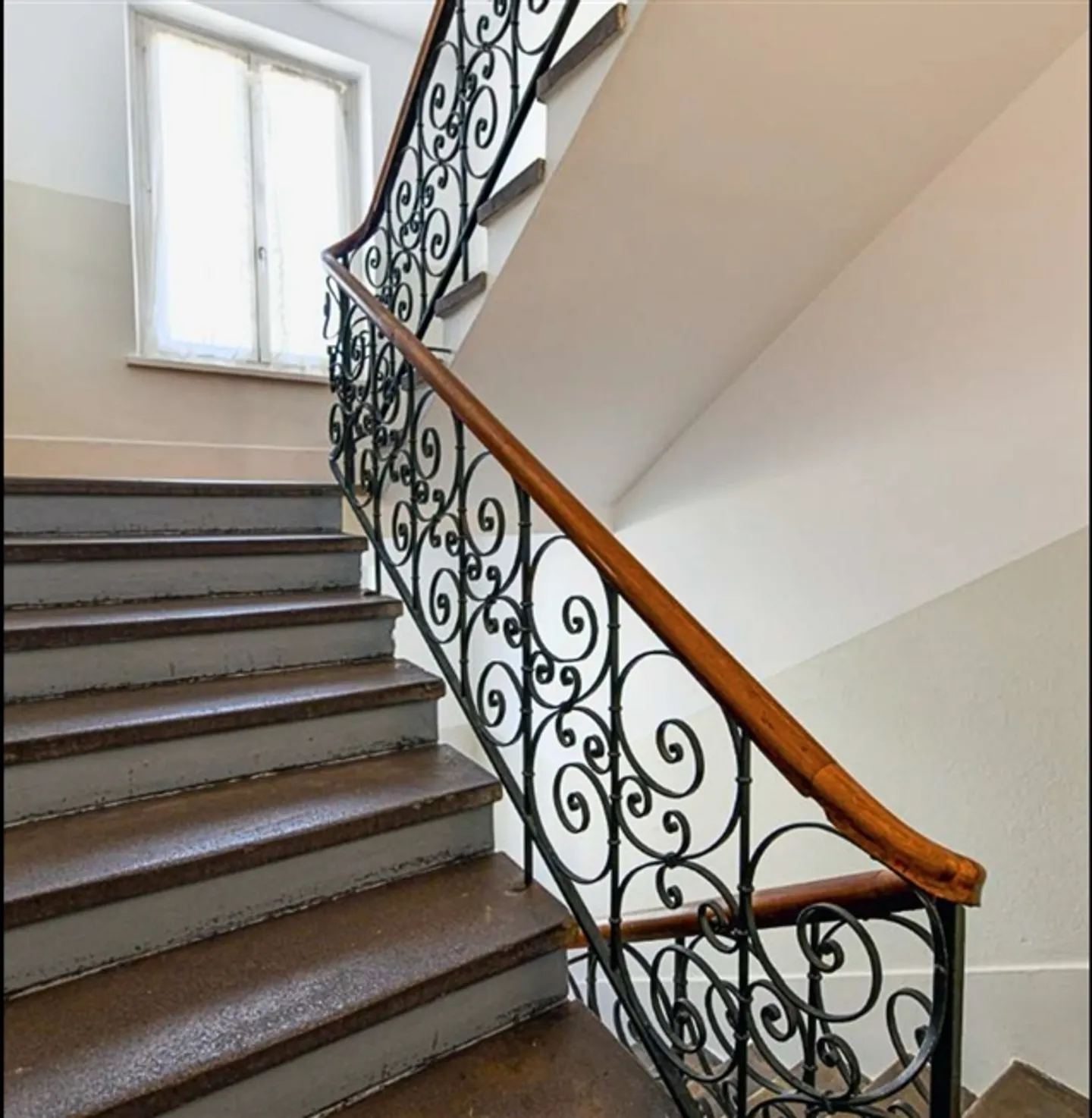 LOCATION INTERIMAIRE SOLUTION DE VIE OU DE BUREAU FLEXIBLE À ZURICH ALTSTETTEN - Photo 16 sur 17