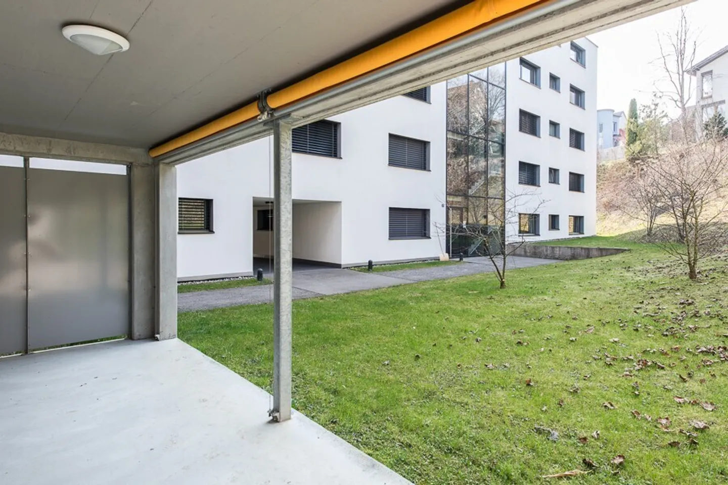 Appartement moderne au rez-de-chaussée près de la gare de Wetzikon ! - Photo 2 sur 8