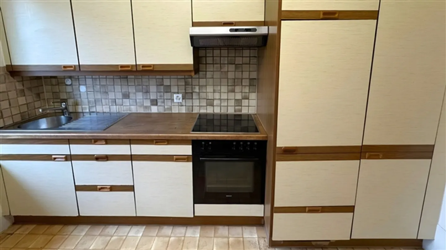 LOCATION INTERIMAIRE SOLUTION DE VIE OU DE BUREAU FLEXIBLE À ZURICH ALTSTETTEN - Photo 8 sur 17