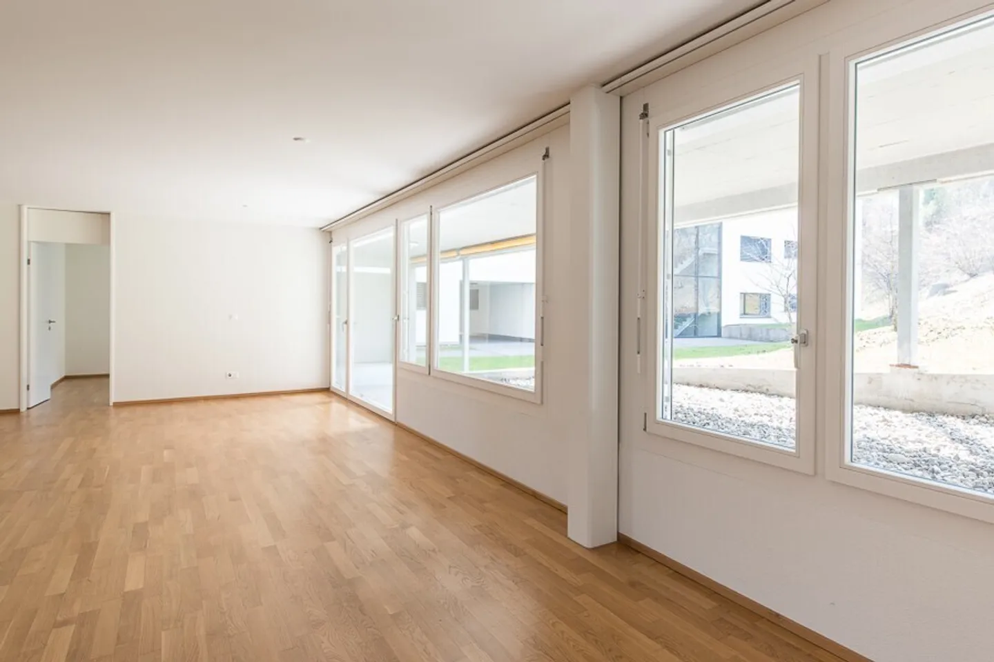 Appartement moderne au rez-de-chaussée près de la gare de Wetzikon ! - Photo 5 sur 8