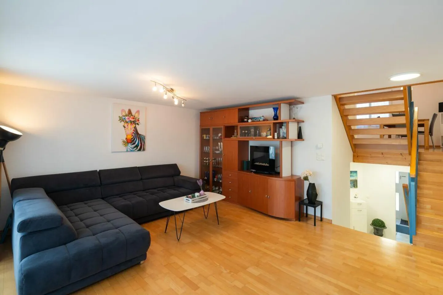 Spazio per vivere - Casa a schiera adatta alle famiglie con un concetto ben pensato. - Foto 3 di 25