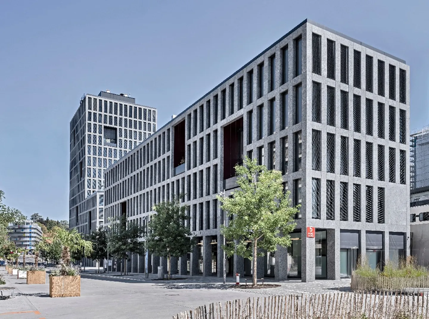 Bright new offices of 345 m2 just steps from the Lancy Pont-Rouge train station - Photo 1 of 5