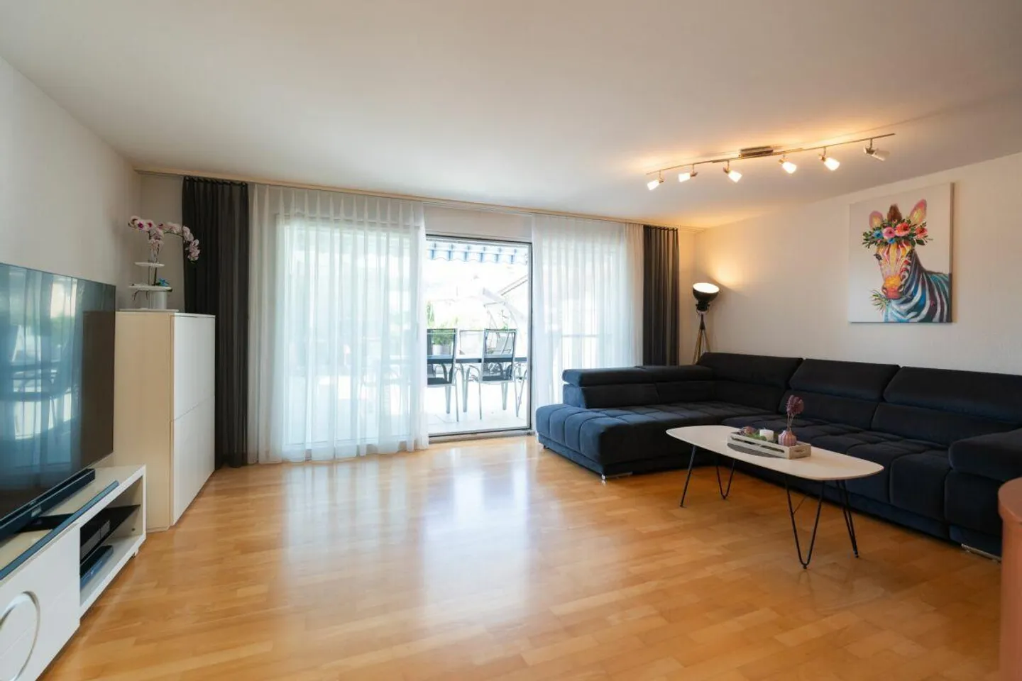 Spazio per vivere - Casa a schiera adatta alle famiglie con un concetto ben pensato. - Foto 1 di 25