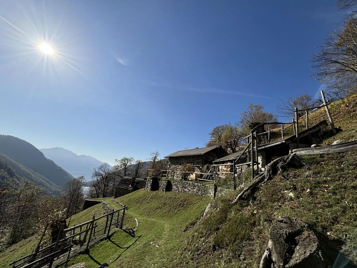 Charmantes Rustico in Vogorno - Foto 16 von 30