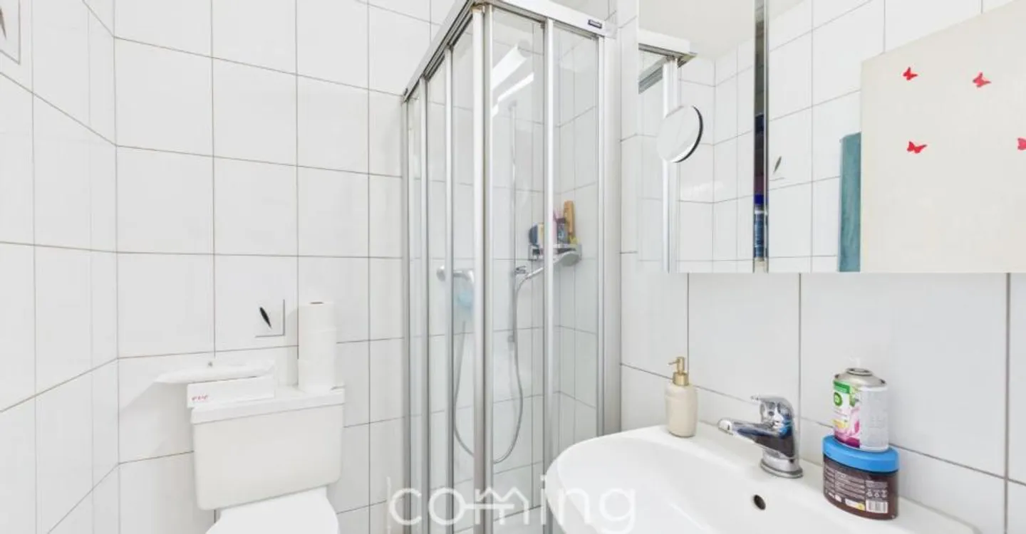 Ampio appartamento di 5,5 locali con balcone a Brigerbad - Foto 9 di 12