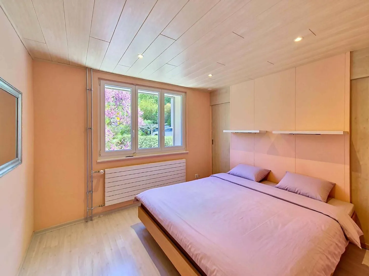 Individual villa with swimming pool in residential area - Photo 6 of 11