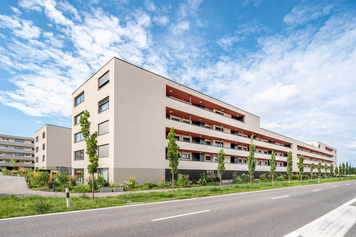 Winter season? Here is your motorcycle safely parked - Photo 2 of 2