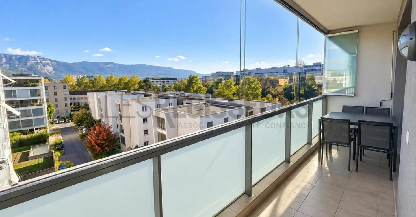 Magnificent 4-Zimmer-Penthouse mit zwei Balkonen und ungehindertem Blick - Foto 1 von 5